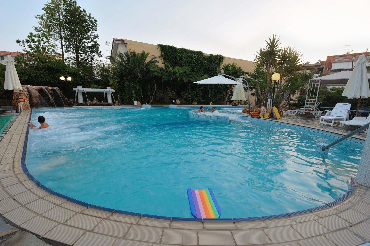 Kentrikon Hotel & Spa Лутра-Едіпсу Екстер'єр фото