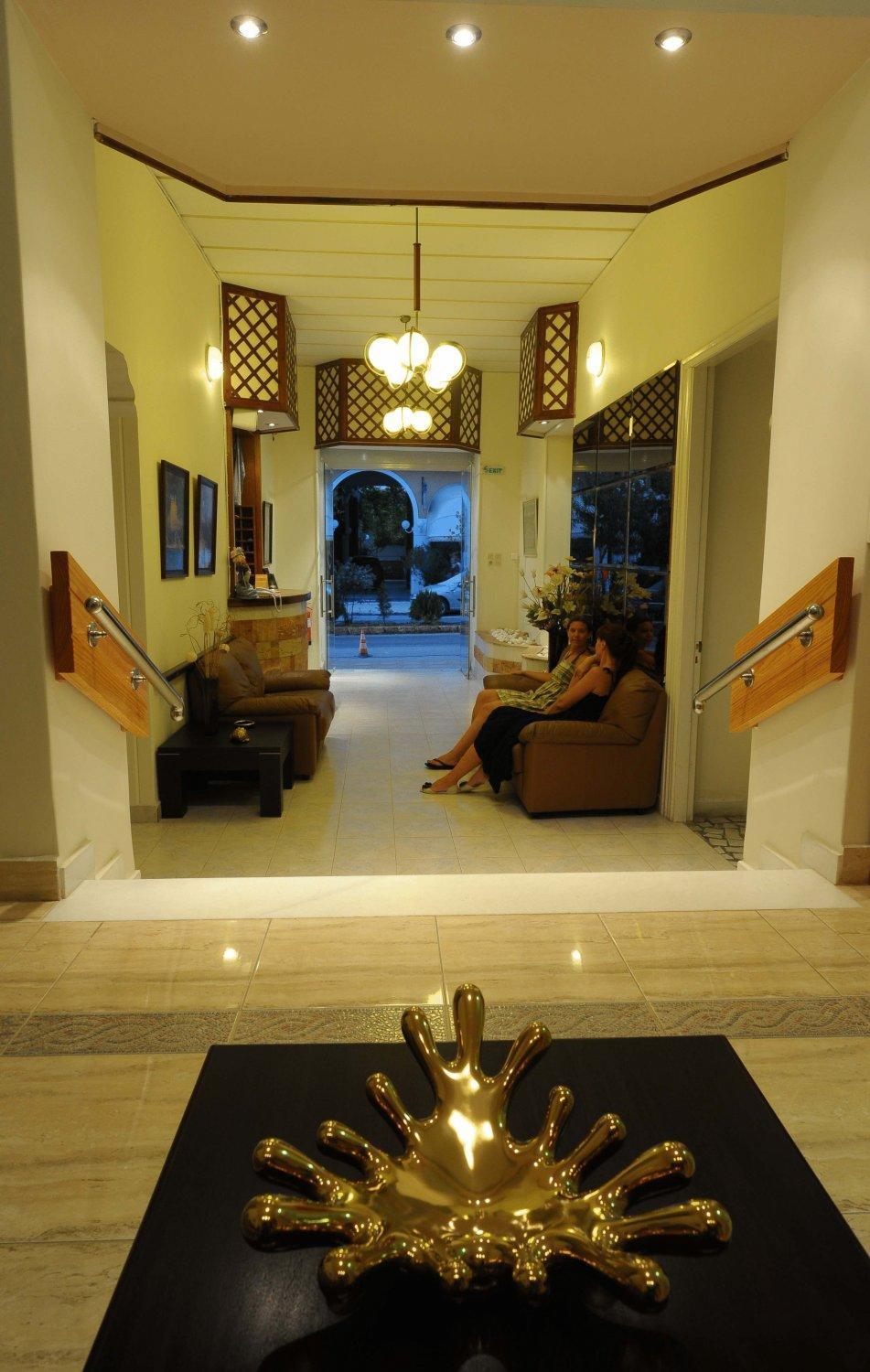 Kentrikon Hotel & Spa Лутра-Едіпсу Екстер'єр фото