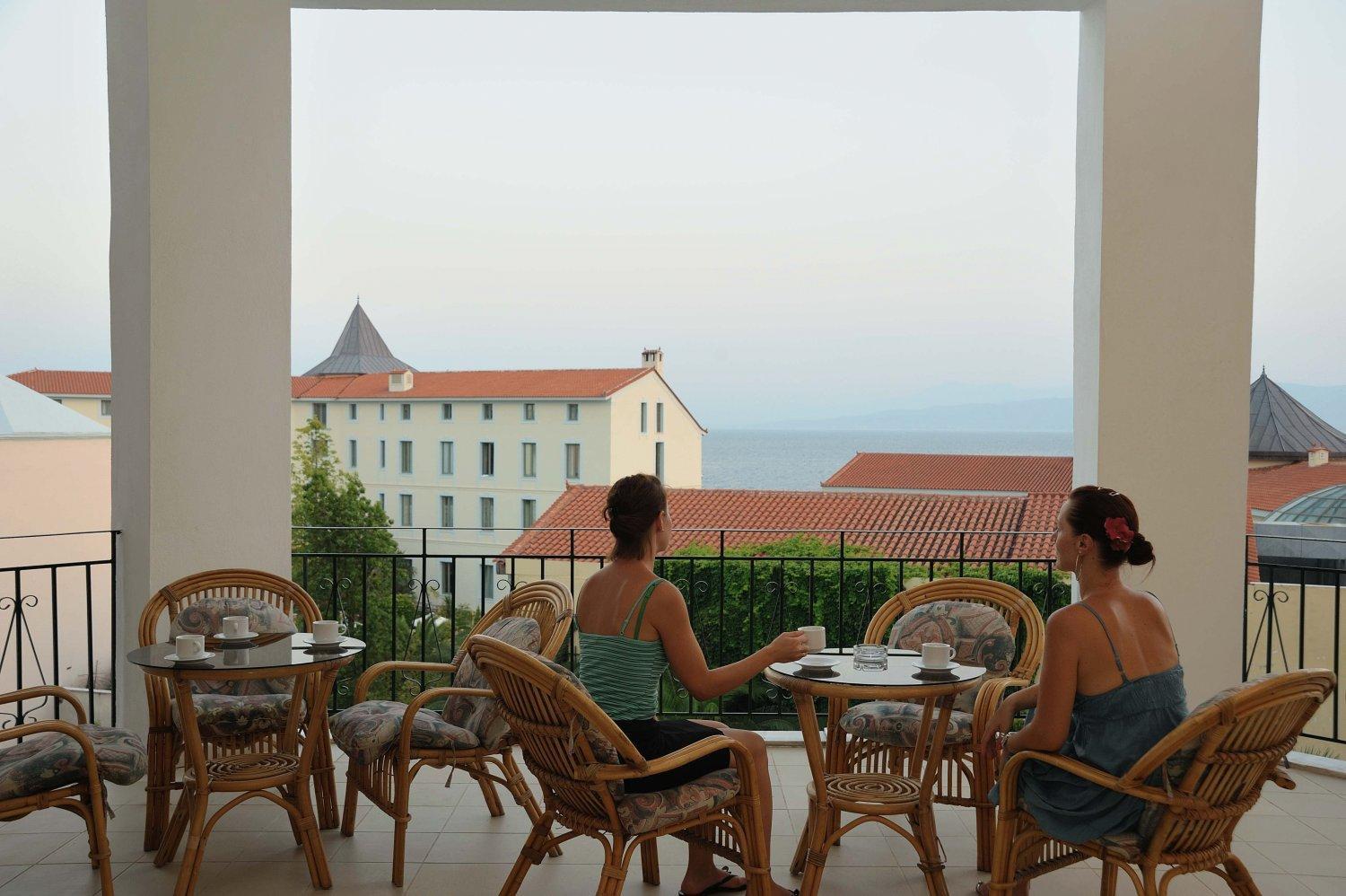 Kentrikon Hotel & Spa Лутра-Едіпсу Екстер'єр фото
