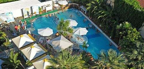 Kentrikon Hotel & Spa Лутра-Едіпсу Екстер'єр фото