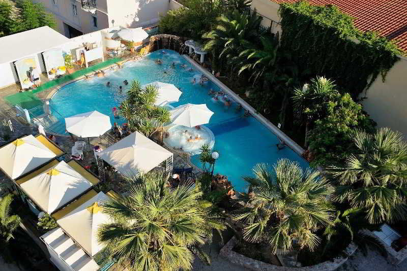 Kentrikon Hotel & Spa Лутра-Едіпсу Екстер'єр фото
